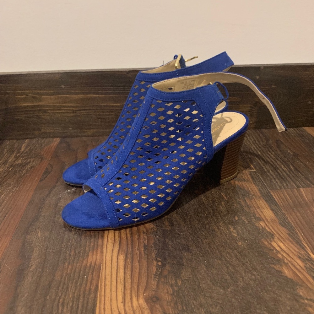 Like New Cut Out Block Heels